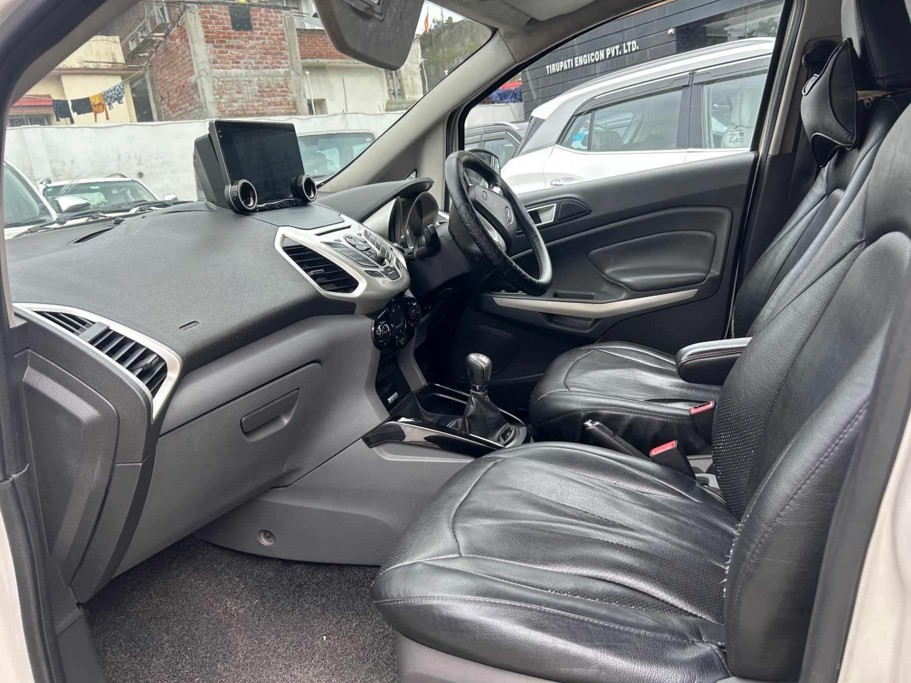Ford EcoSport - View 5