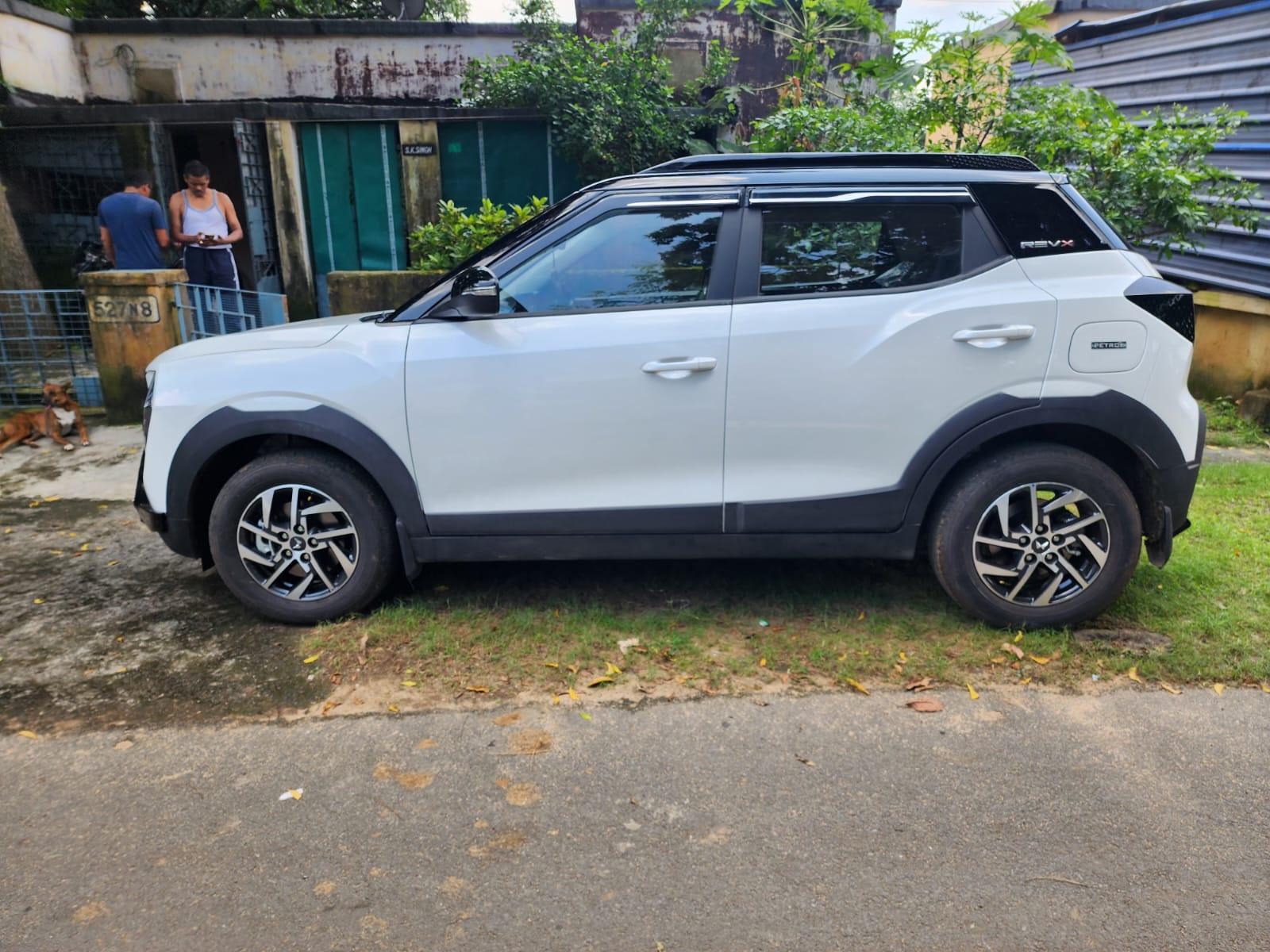 Mahindra xuv 3xo - Photo 3