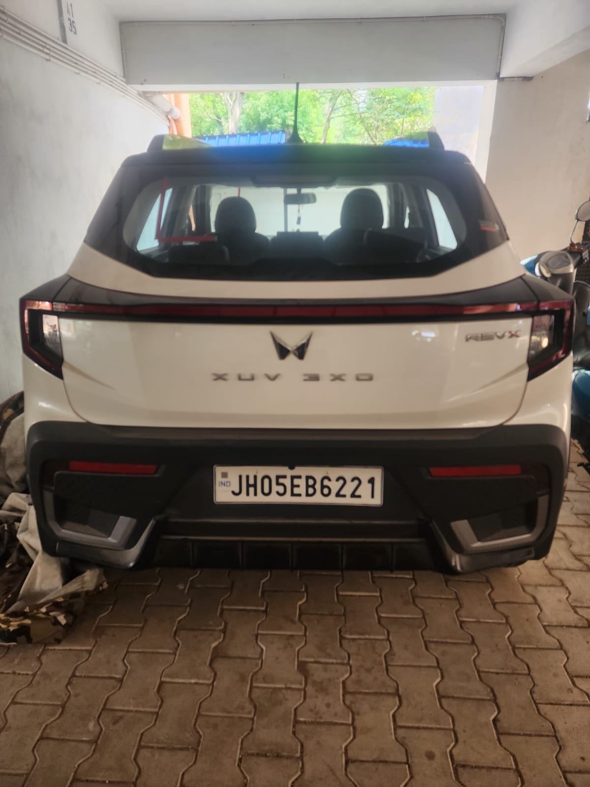 Mahindra xuv 3xo - Photo 6