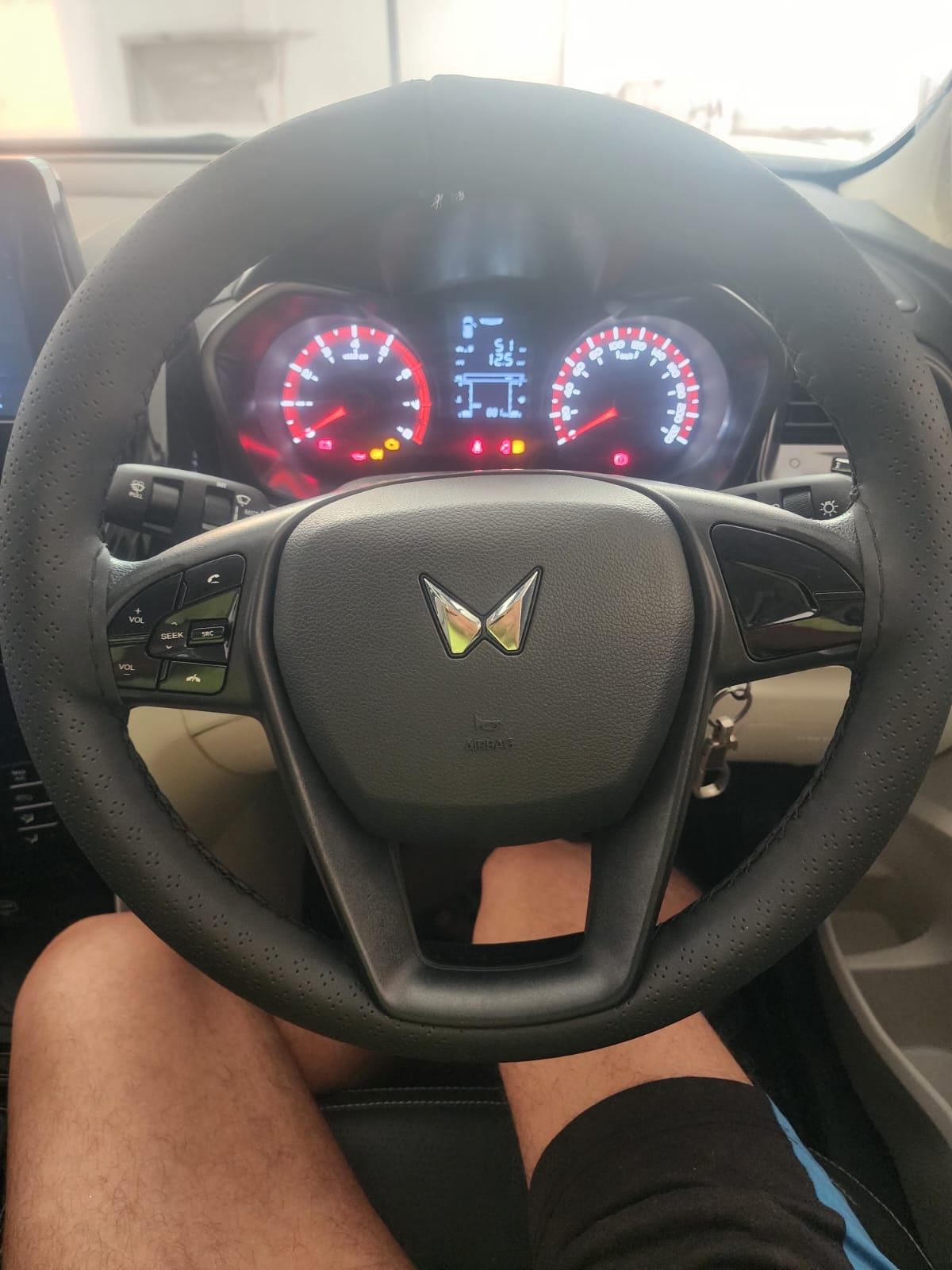 Mahindra xuv 3xo - Photo 8