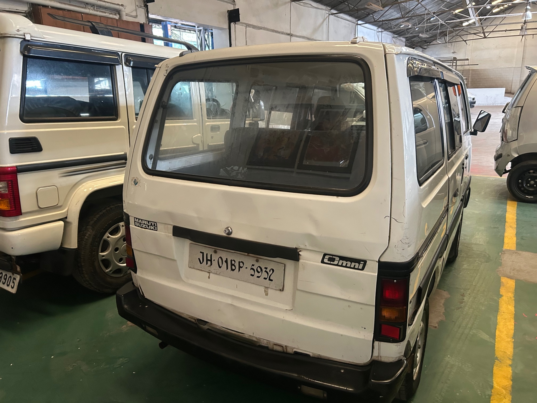 Maruti Suzuki Omni - View 4
