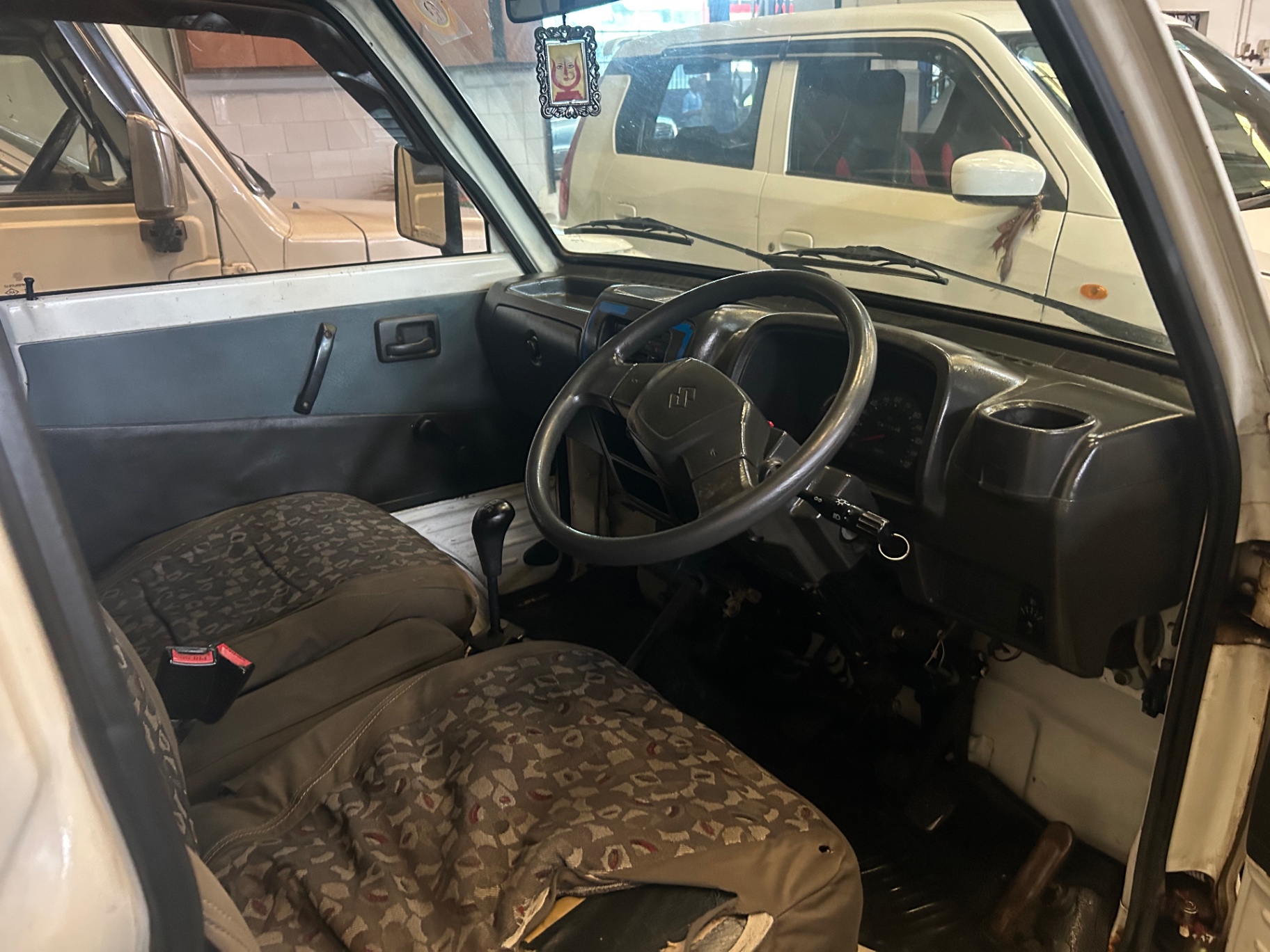 Maruti Suzuki Omni - View 5