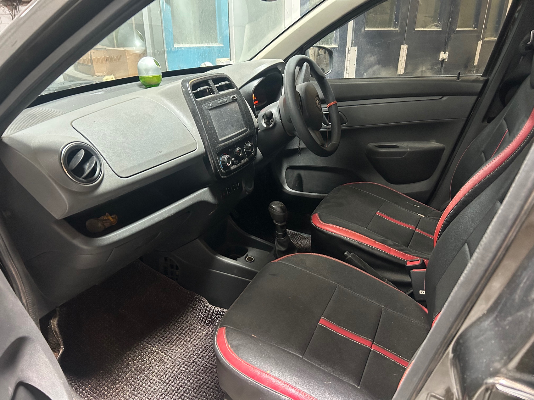 Renault Kwid - View 2