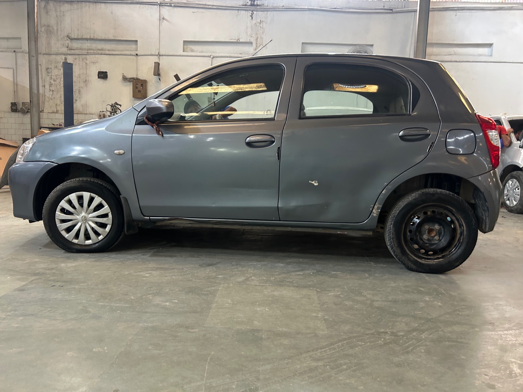 Toyota Etios - View 4