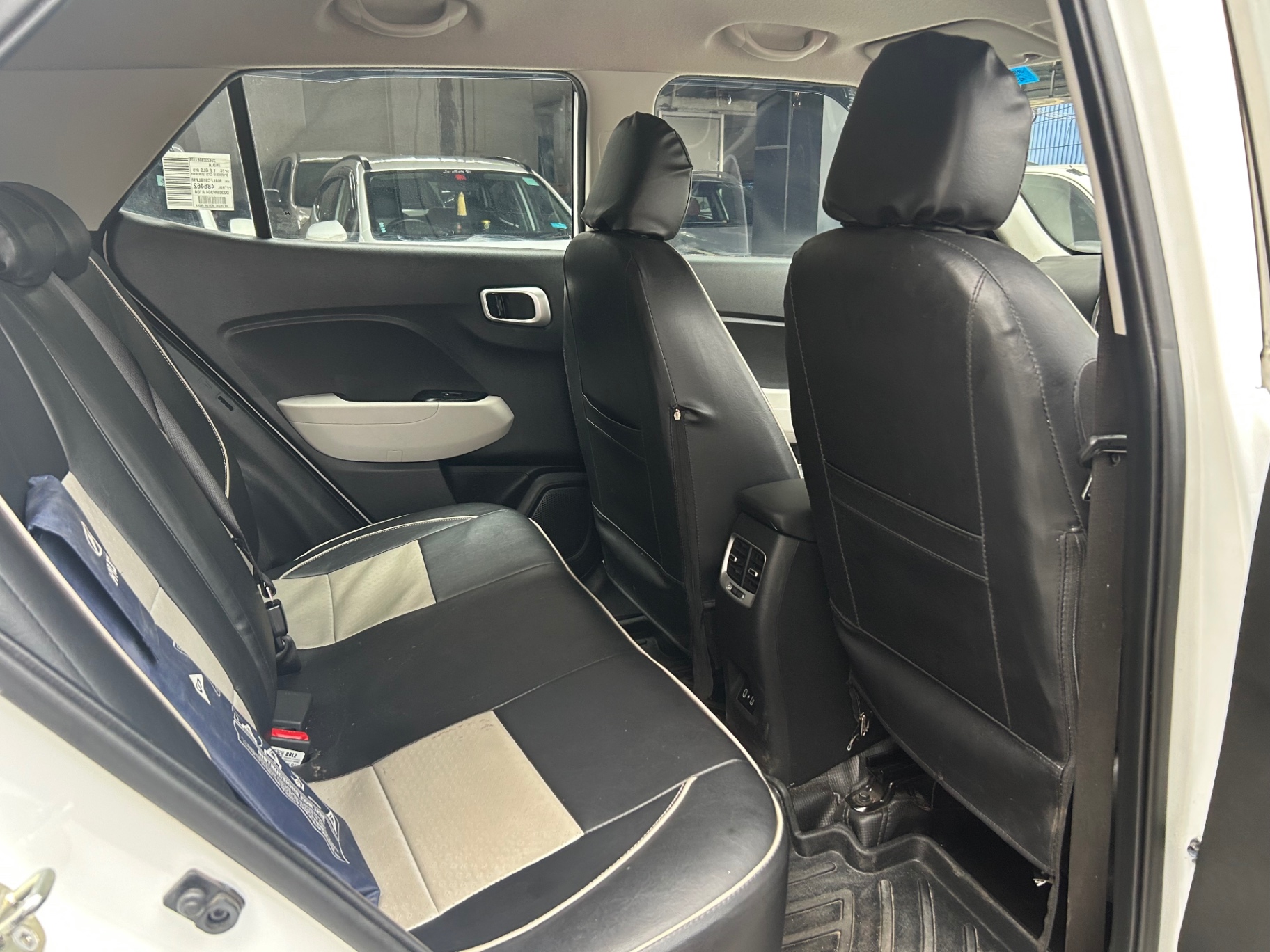 Hyundai Venue - View 6