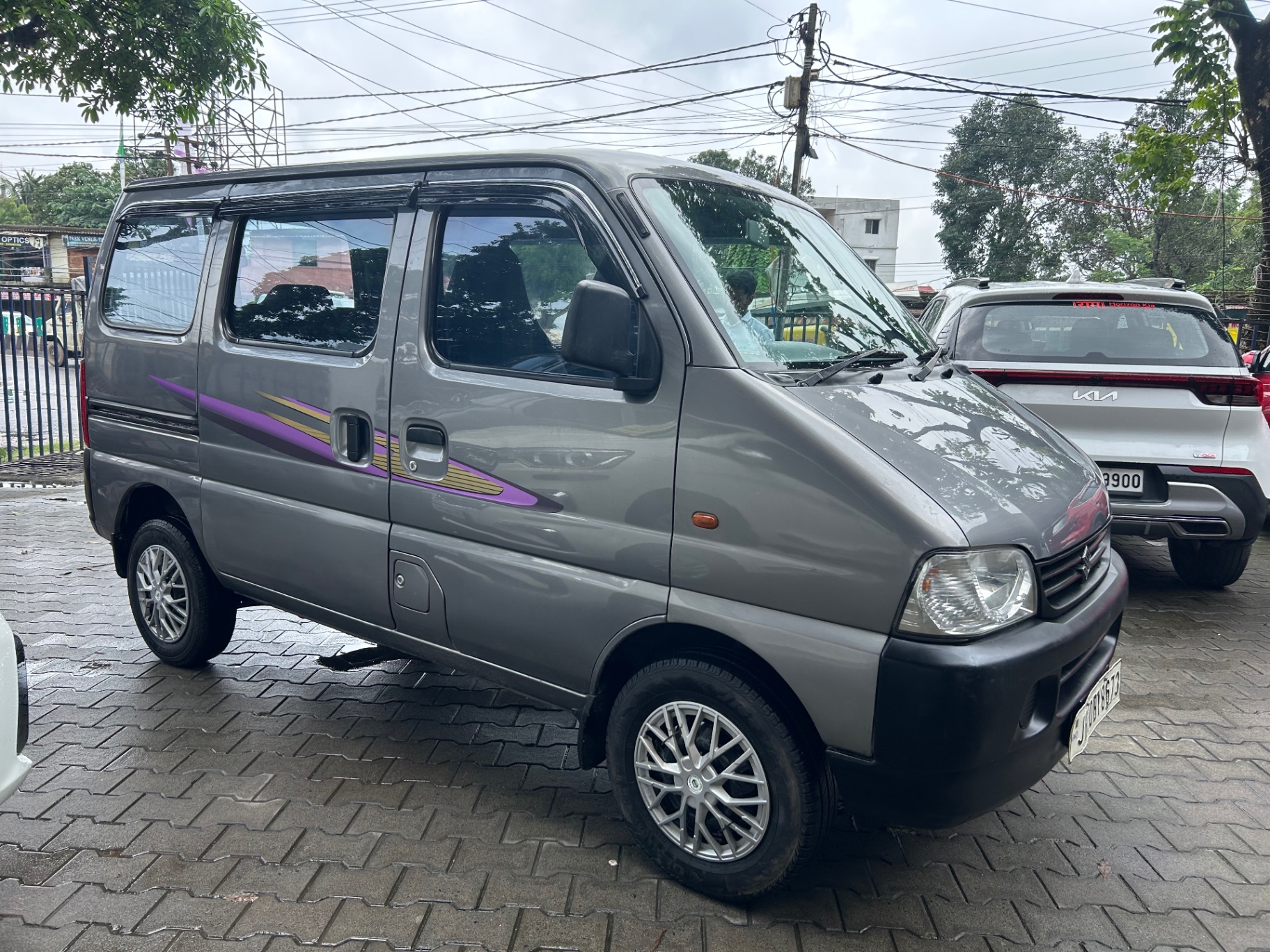 Maruti Suzuki Eeco - View 3