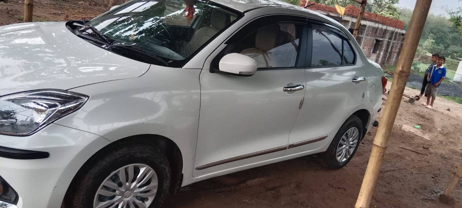Maruti Suzuki Dzire - Photo 2