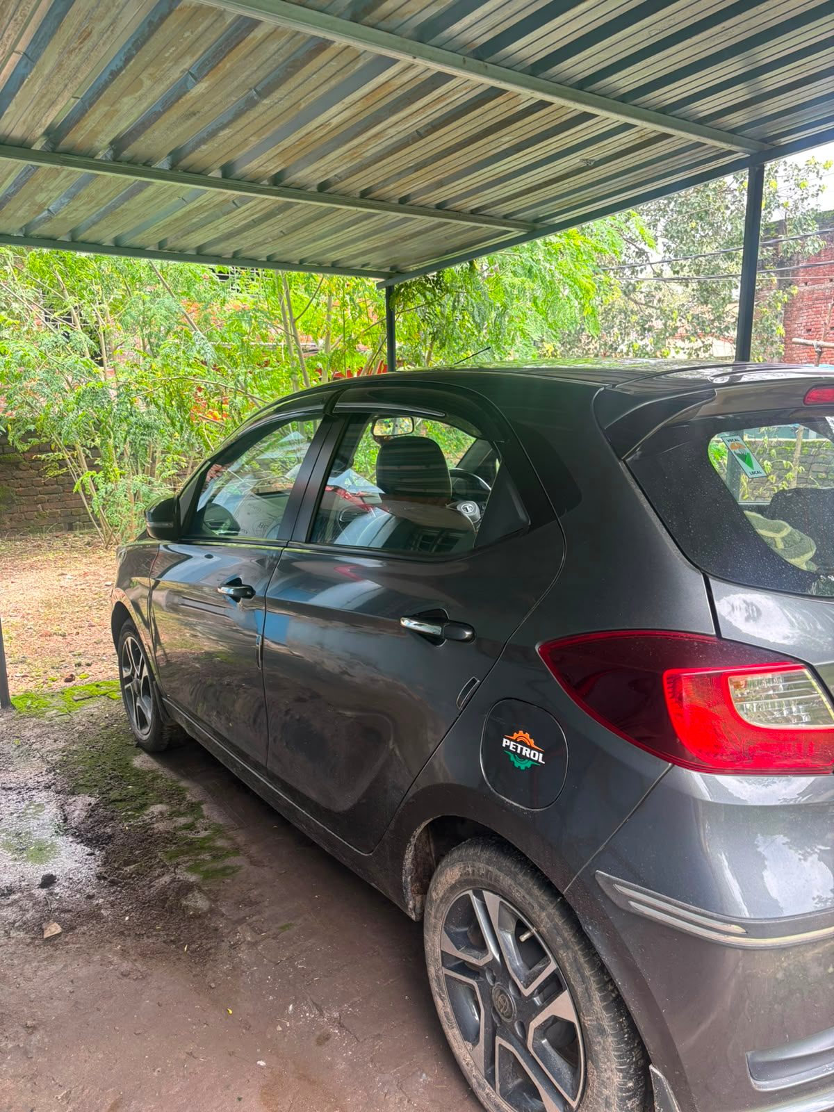Tata Tiago - Photo 6