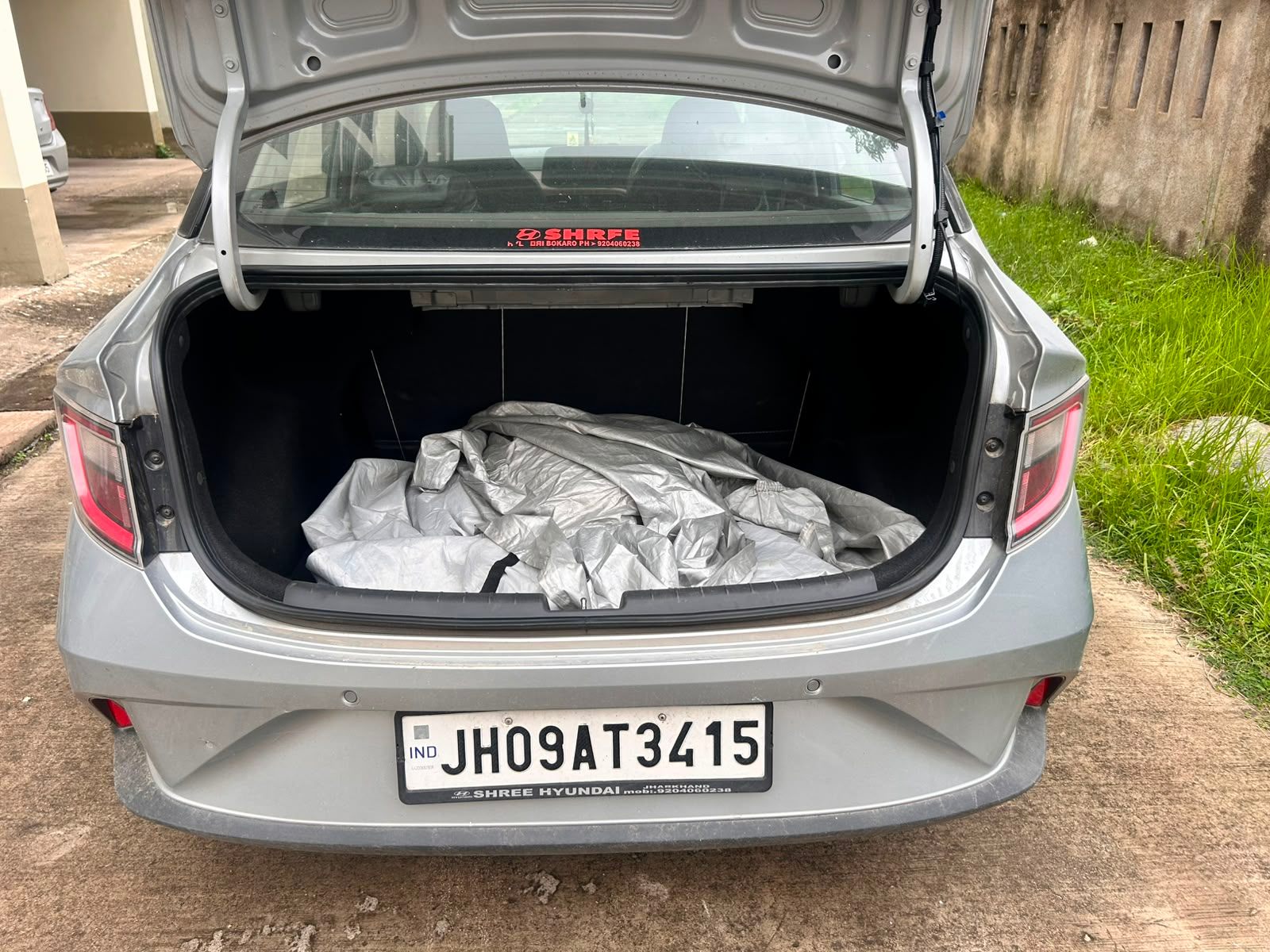 Hyundai Aura - Photo 2