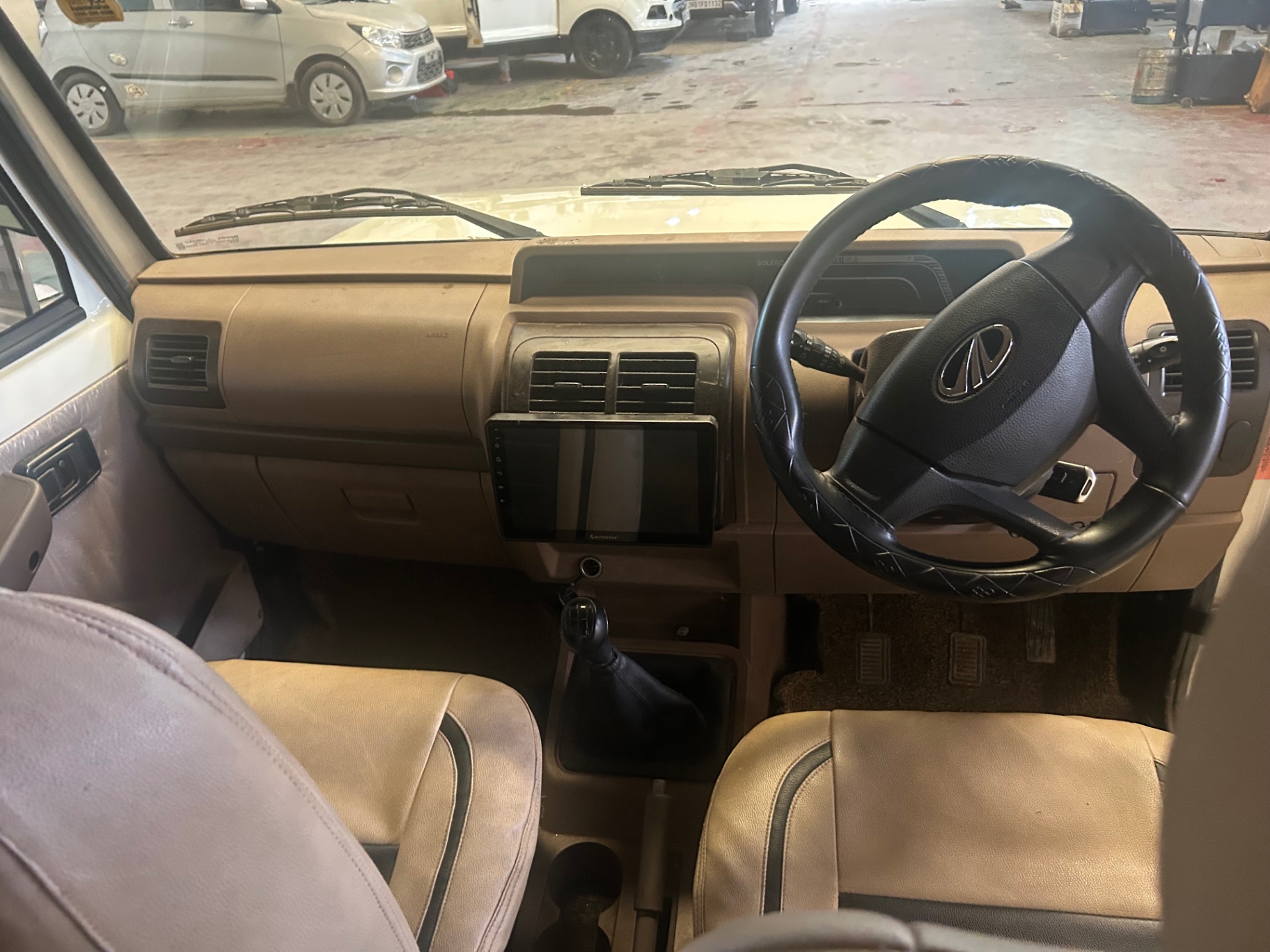 Mahindra Bolero - View 8