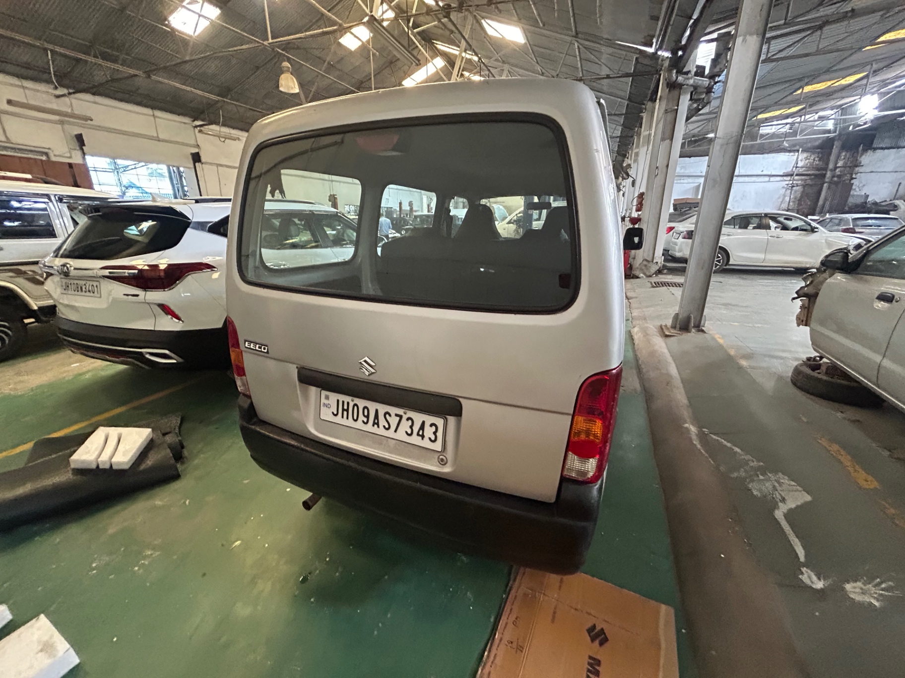 Maruti Suzuki Eeco - View 4