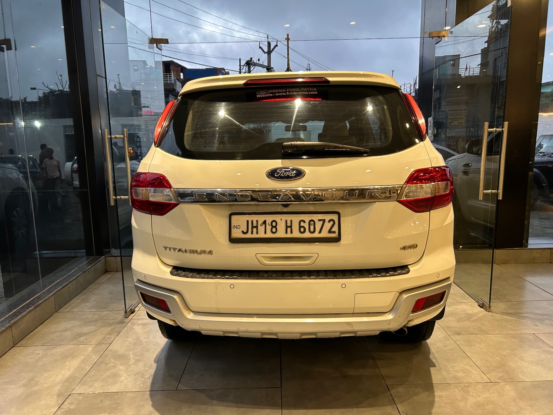 Ford Endeavour - View 4