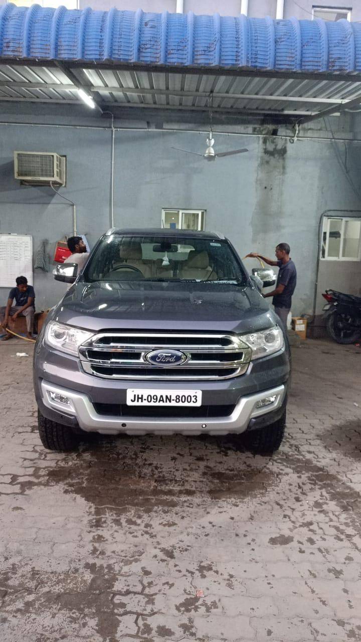 Ford Endeavour - Photo 3