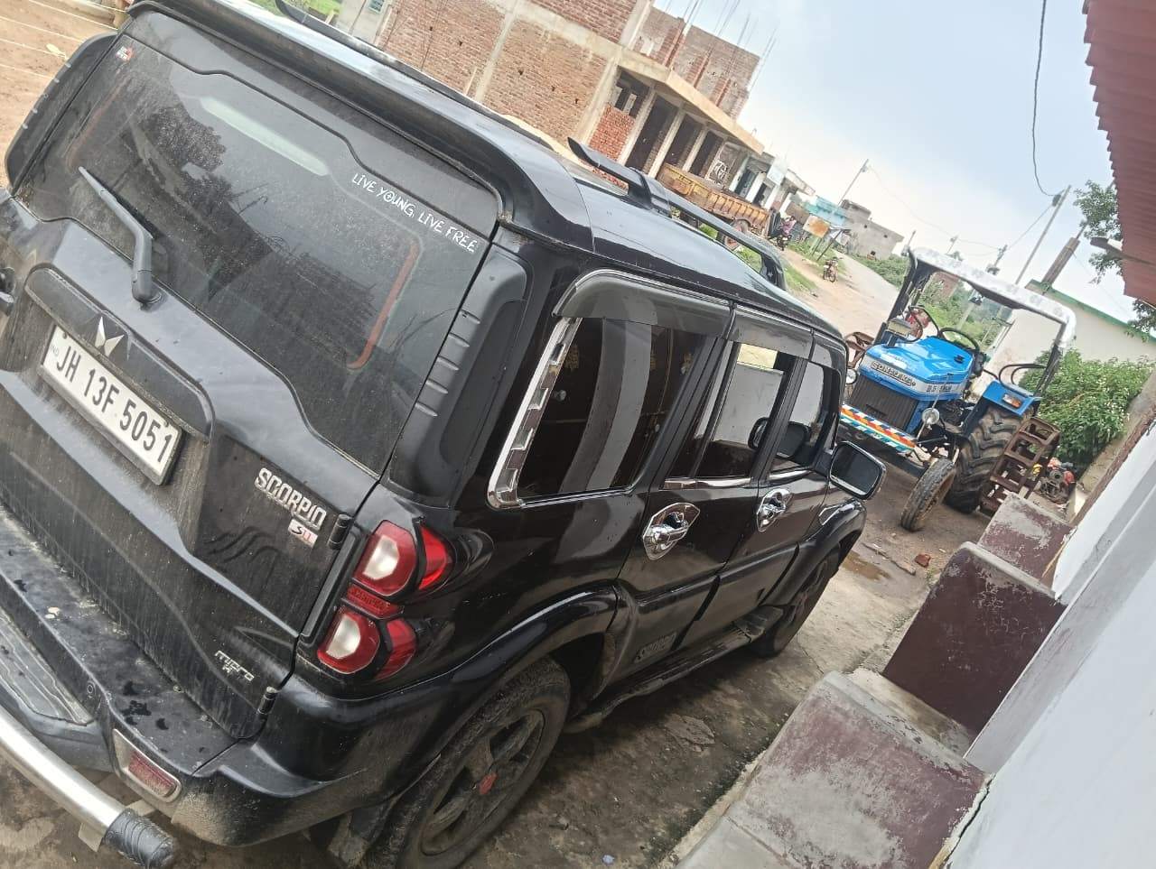 Mahindra Scorpio - Photo 5