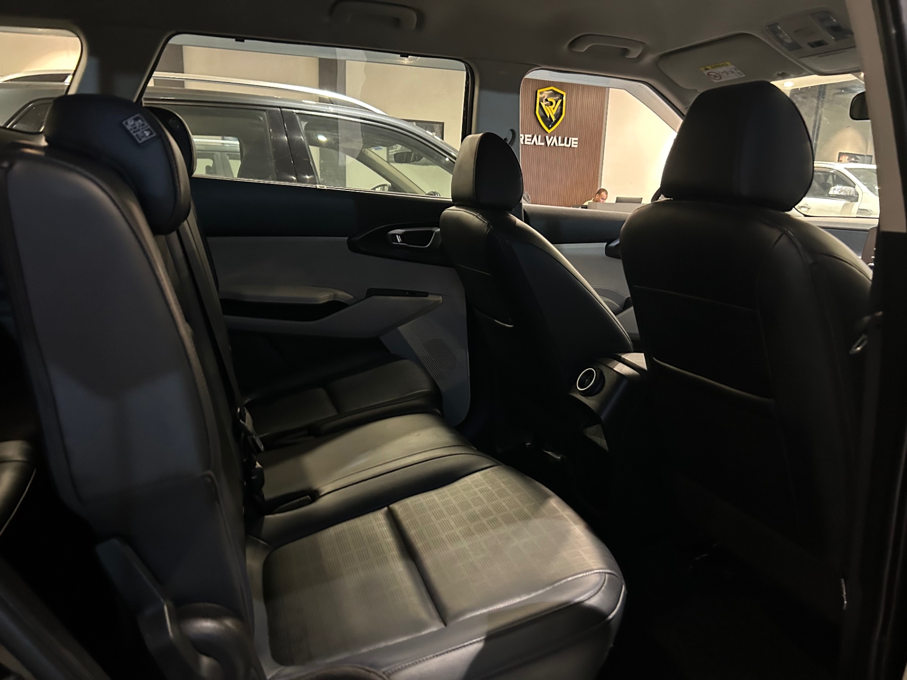 Kia Carens - View 6
