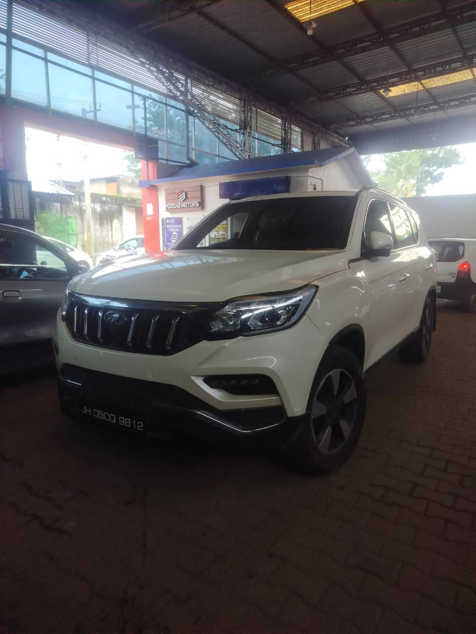 Mahindra Altrus - Photo 5