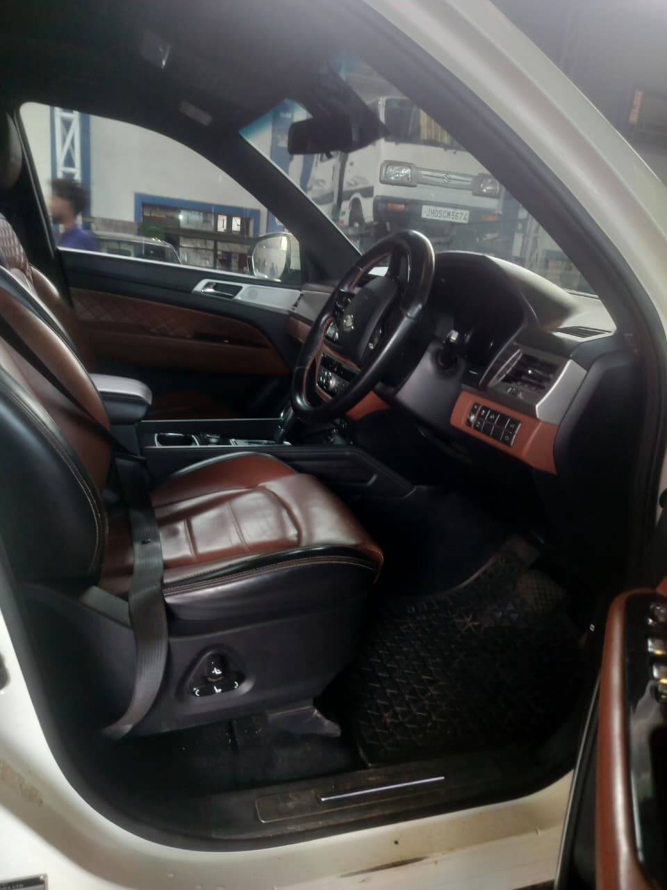 Mahindra Altrus - Photo 7