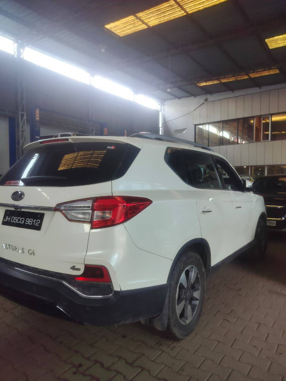 Mahindra Altrus - Photo 8