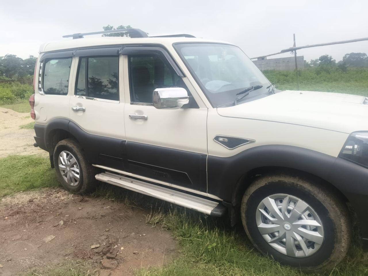 Mahindra Scorpio - Photo 9