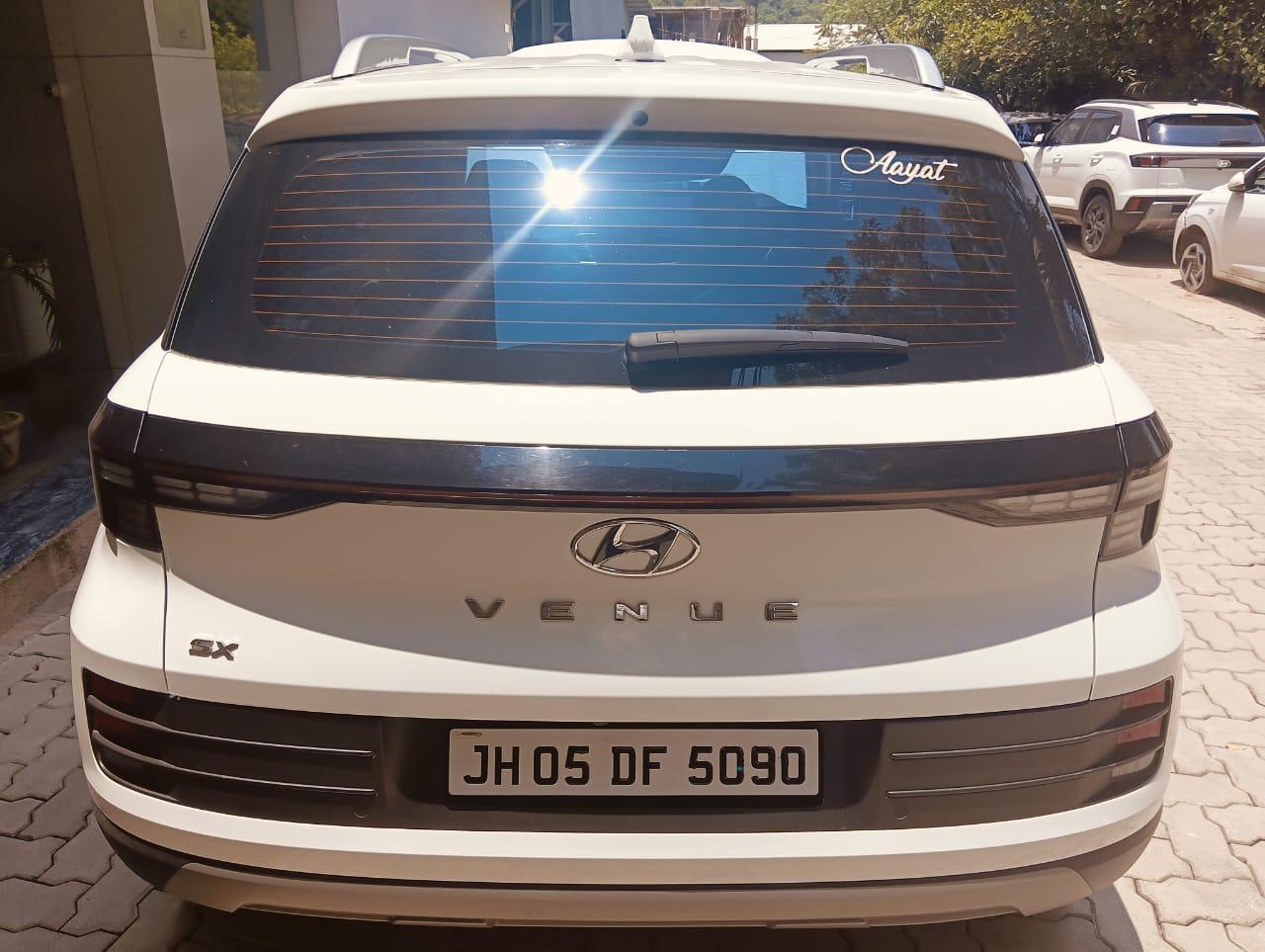 Hyundai Venue - Photo 5