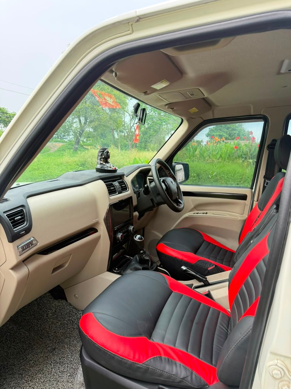 Mahindra Scorpio - Photo 10