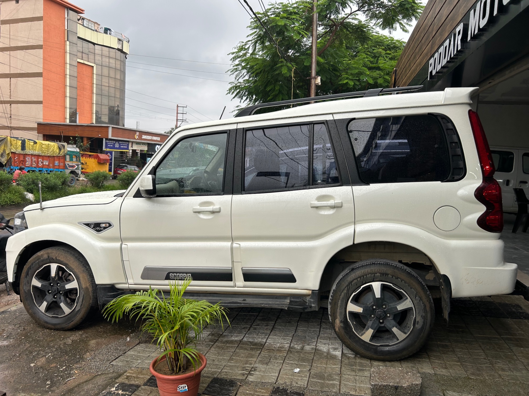Mahindra Scorpio - View 3