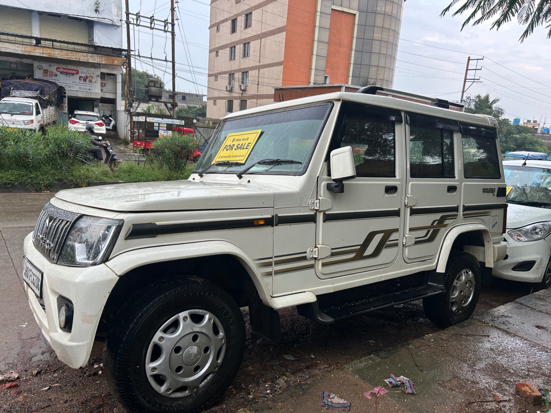 Mahindra Bolero - View 3