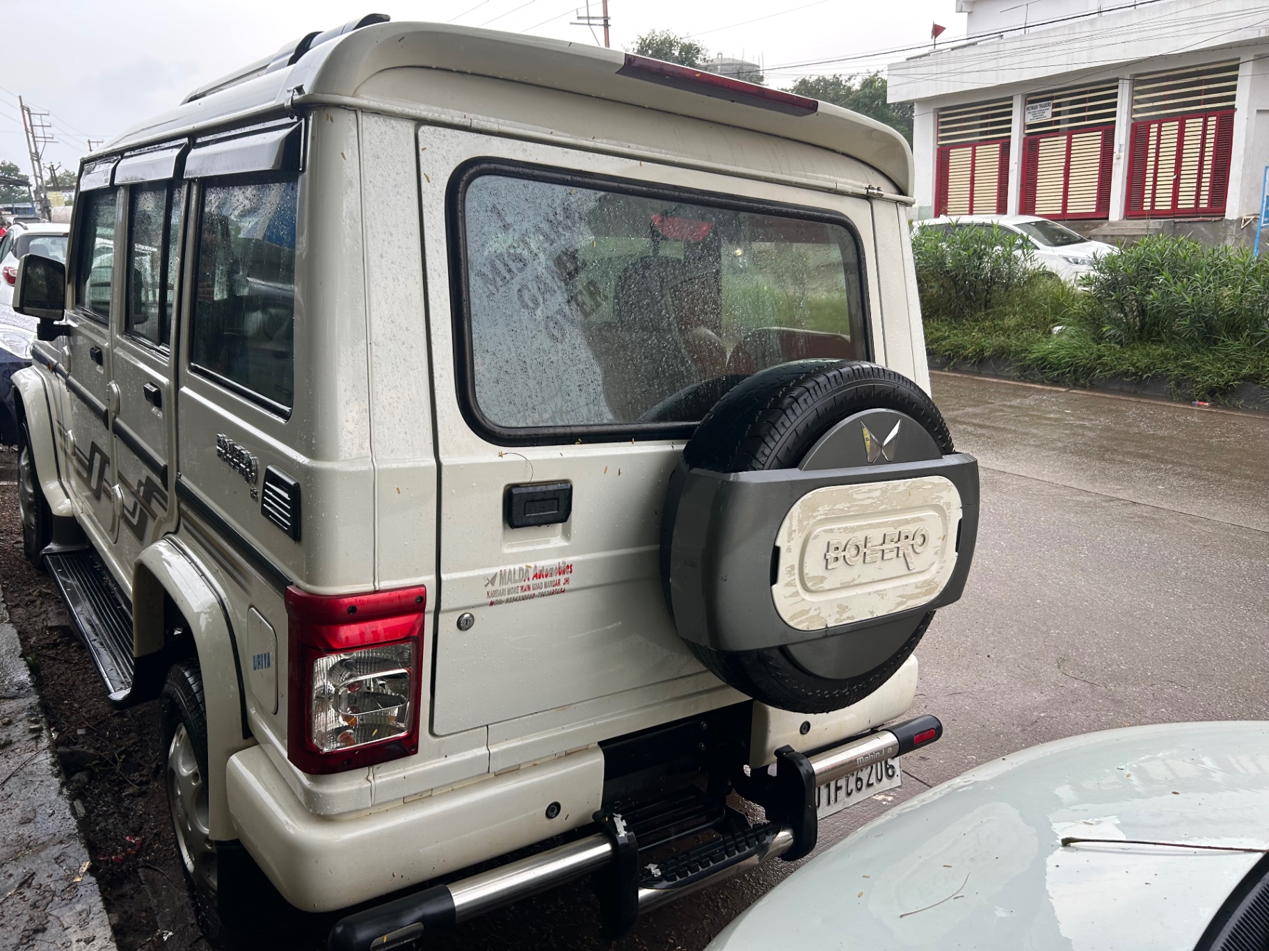 Mahindra Bolero - View 4