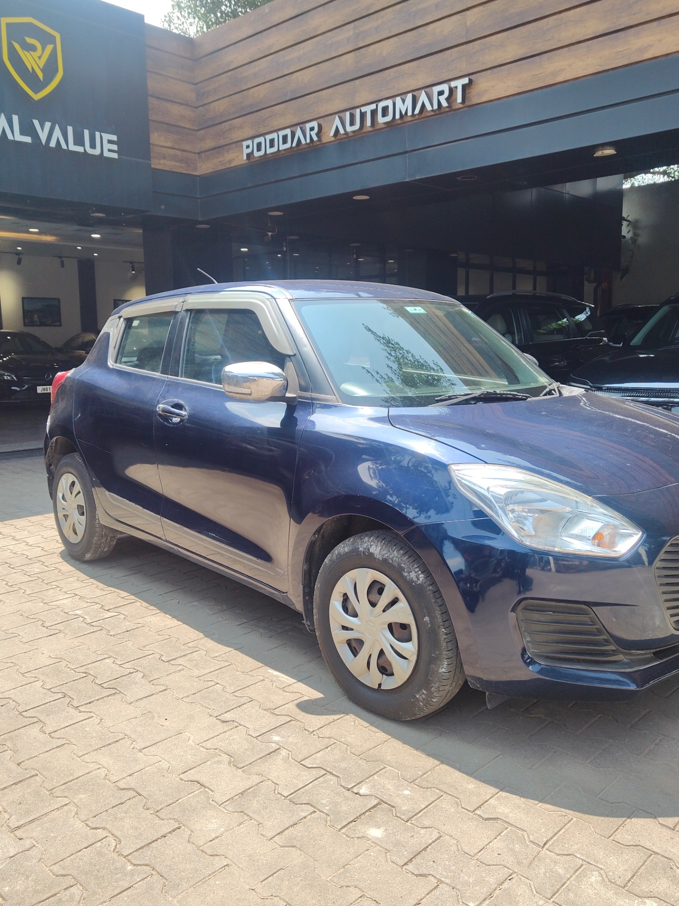 Maruti Suzuki Swift - View 3