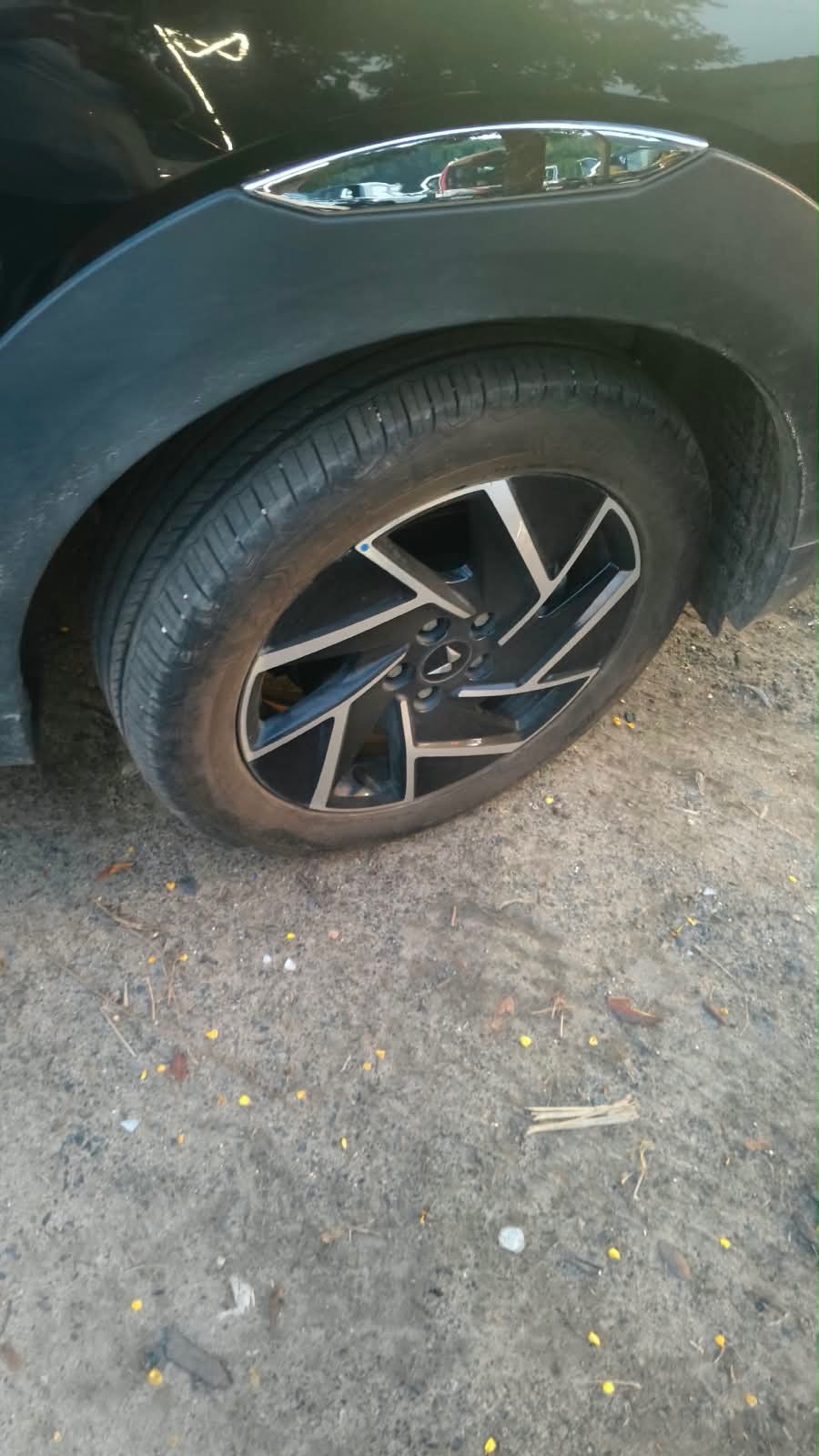 Mahindra xuv3xo - Photo 3