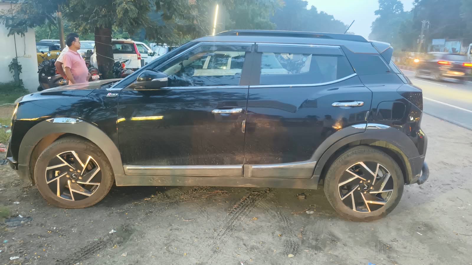 Mahindra xuv3xo - Photo 5