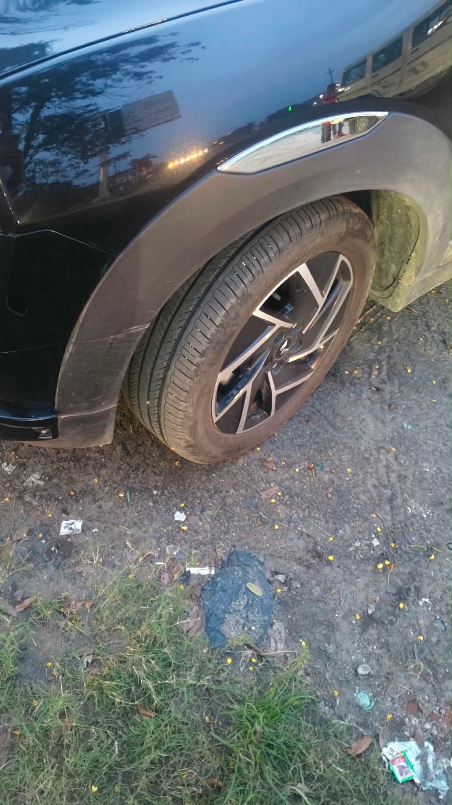 Mahindra xuv3xo - Photo 7