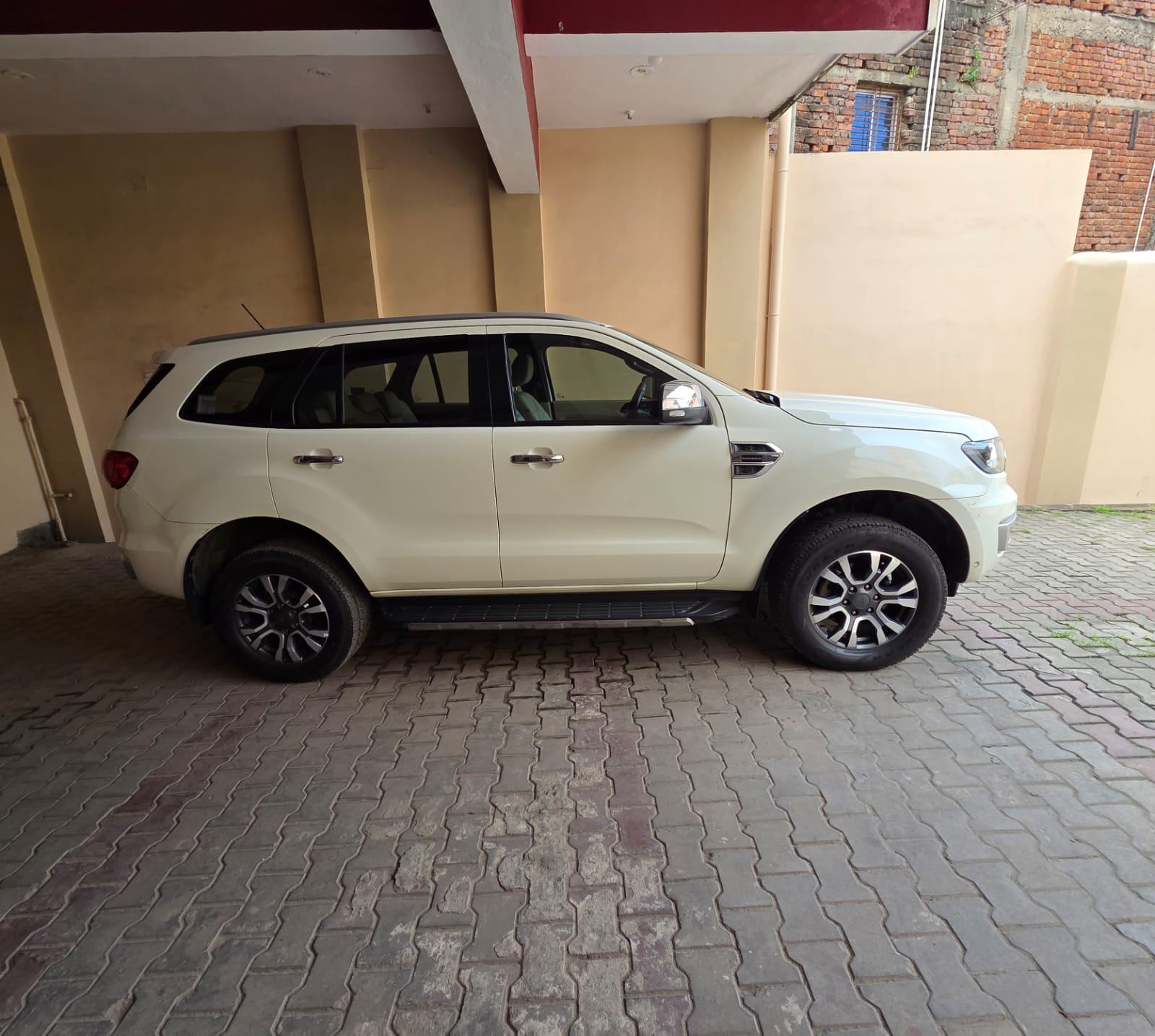 Ford Endeavour - Photo 6