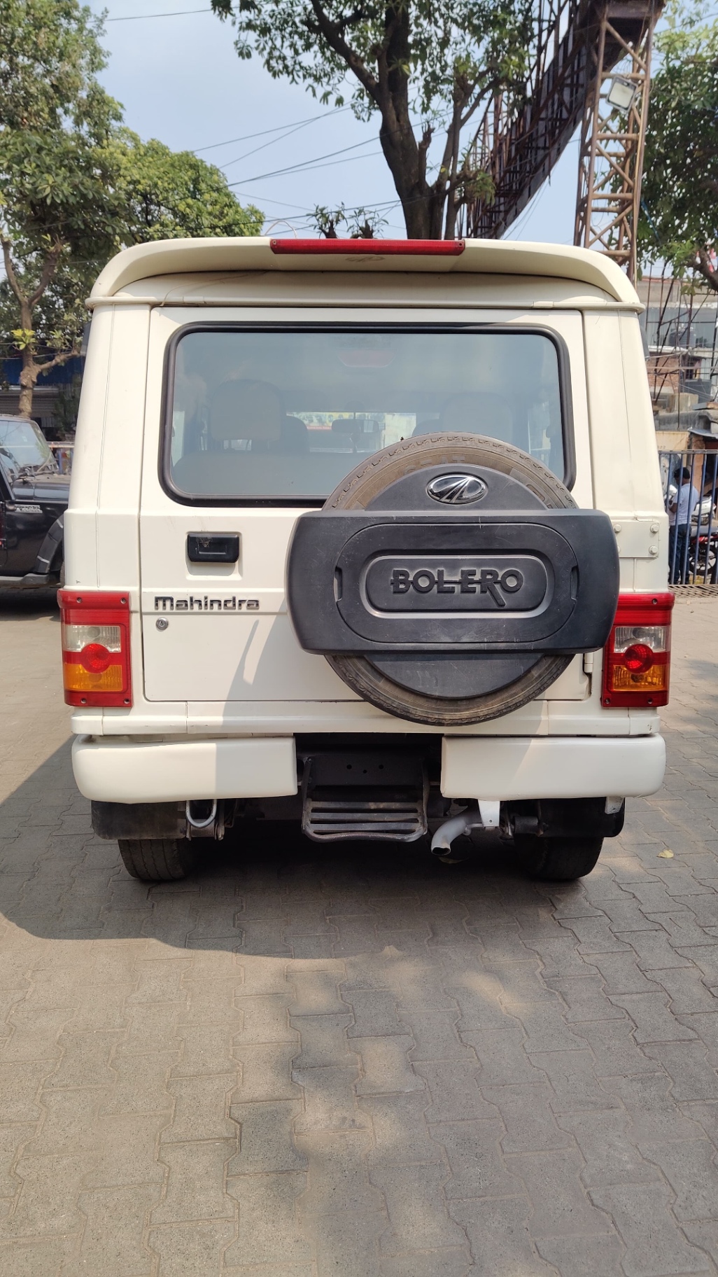 Mahindra Bolero - View 2