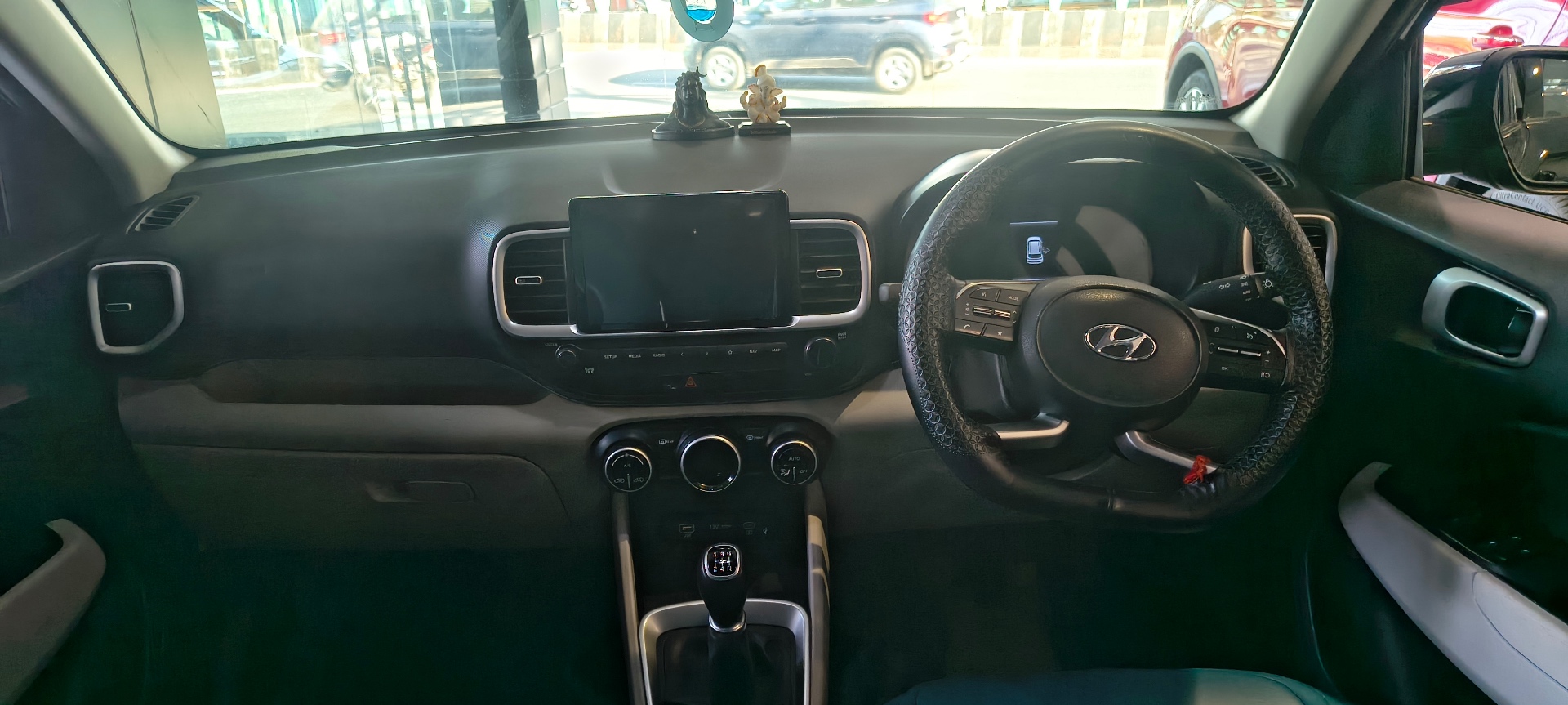 Hyundai Venue - View 4