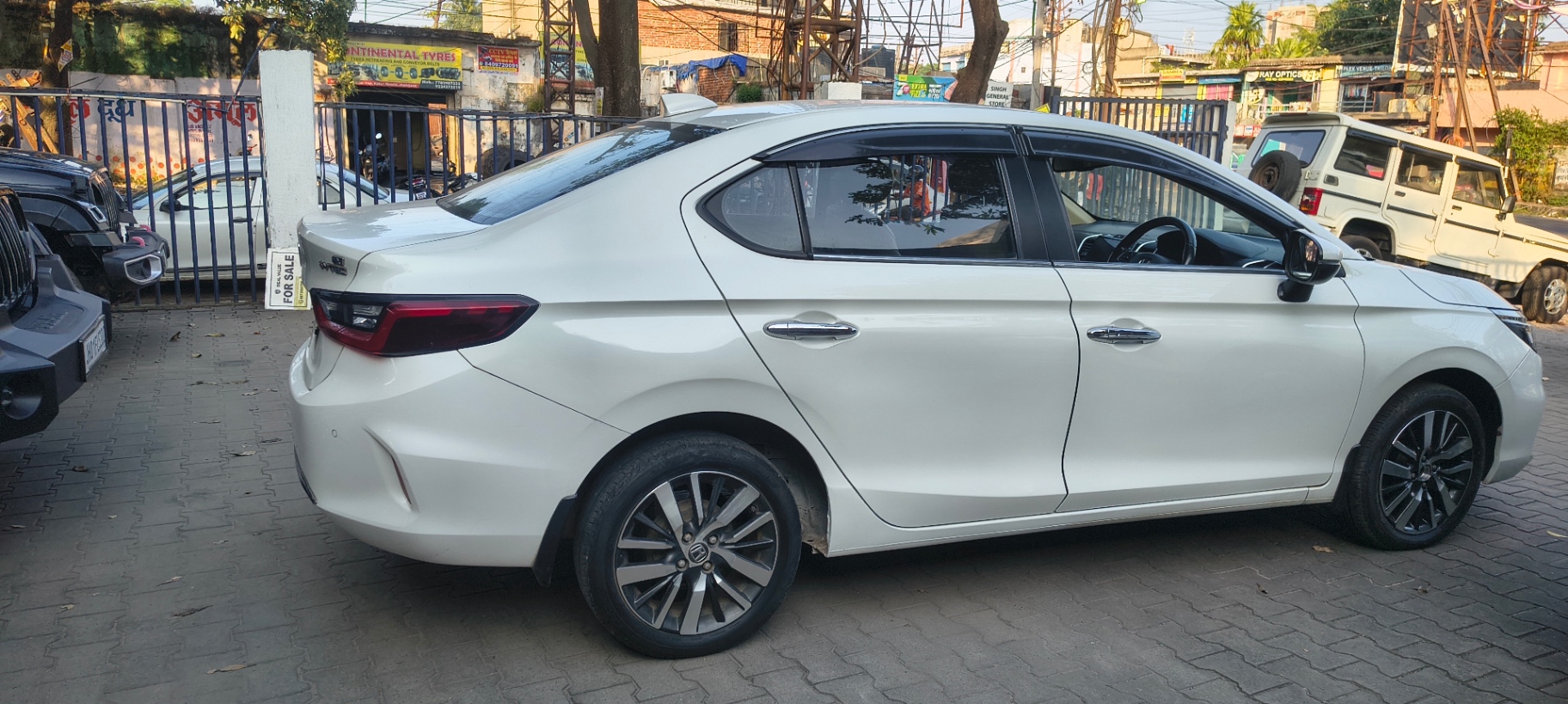 Honda City - View 3