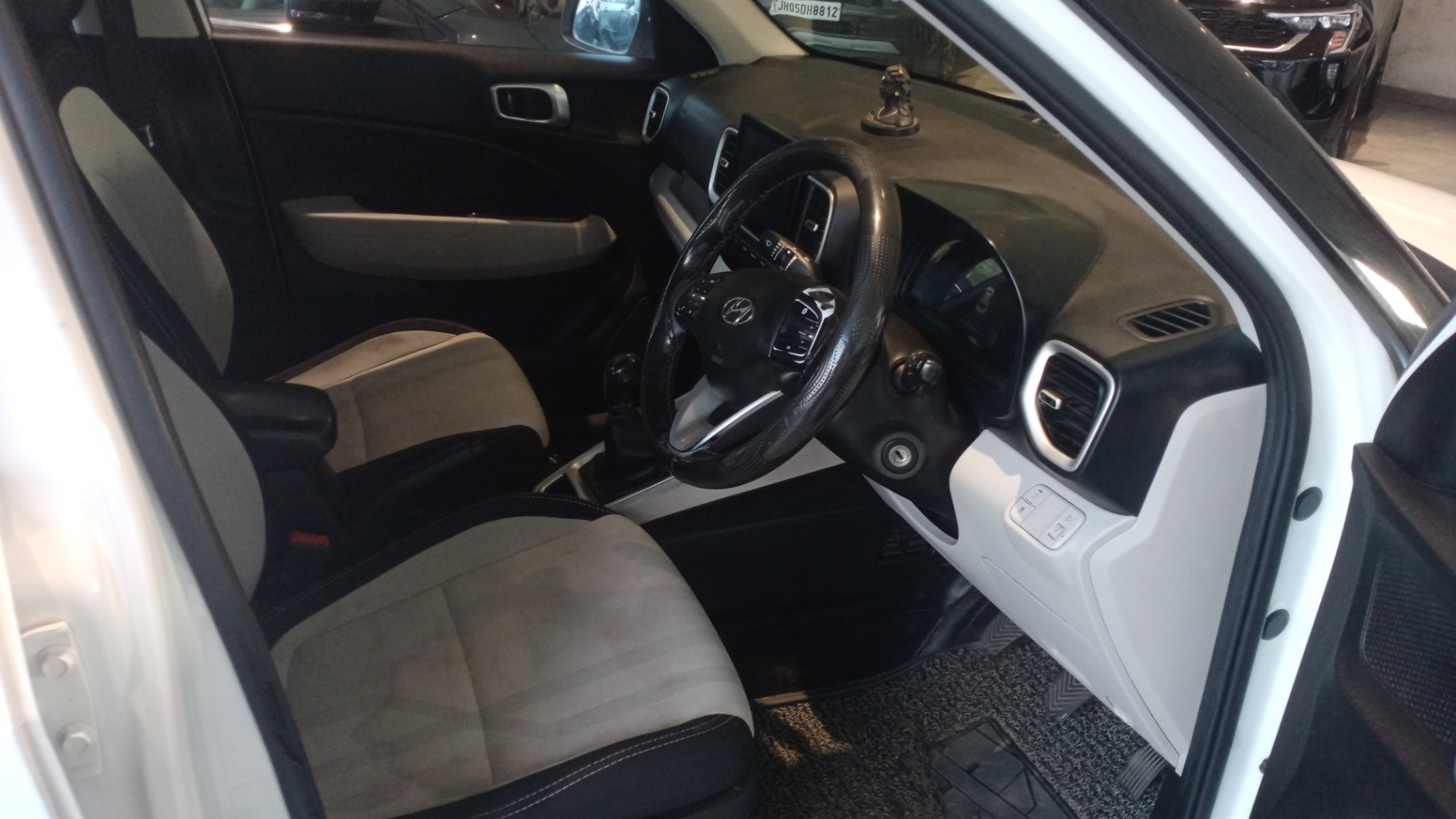 Hyundai Venue - View 4