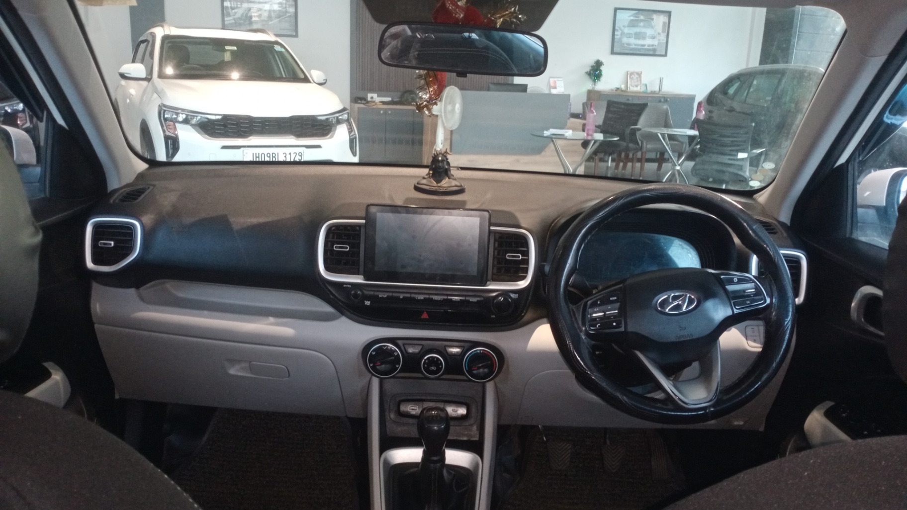 Hyundai Venue - View 7