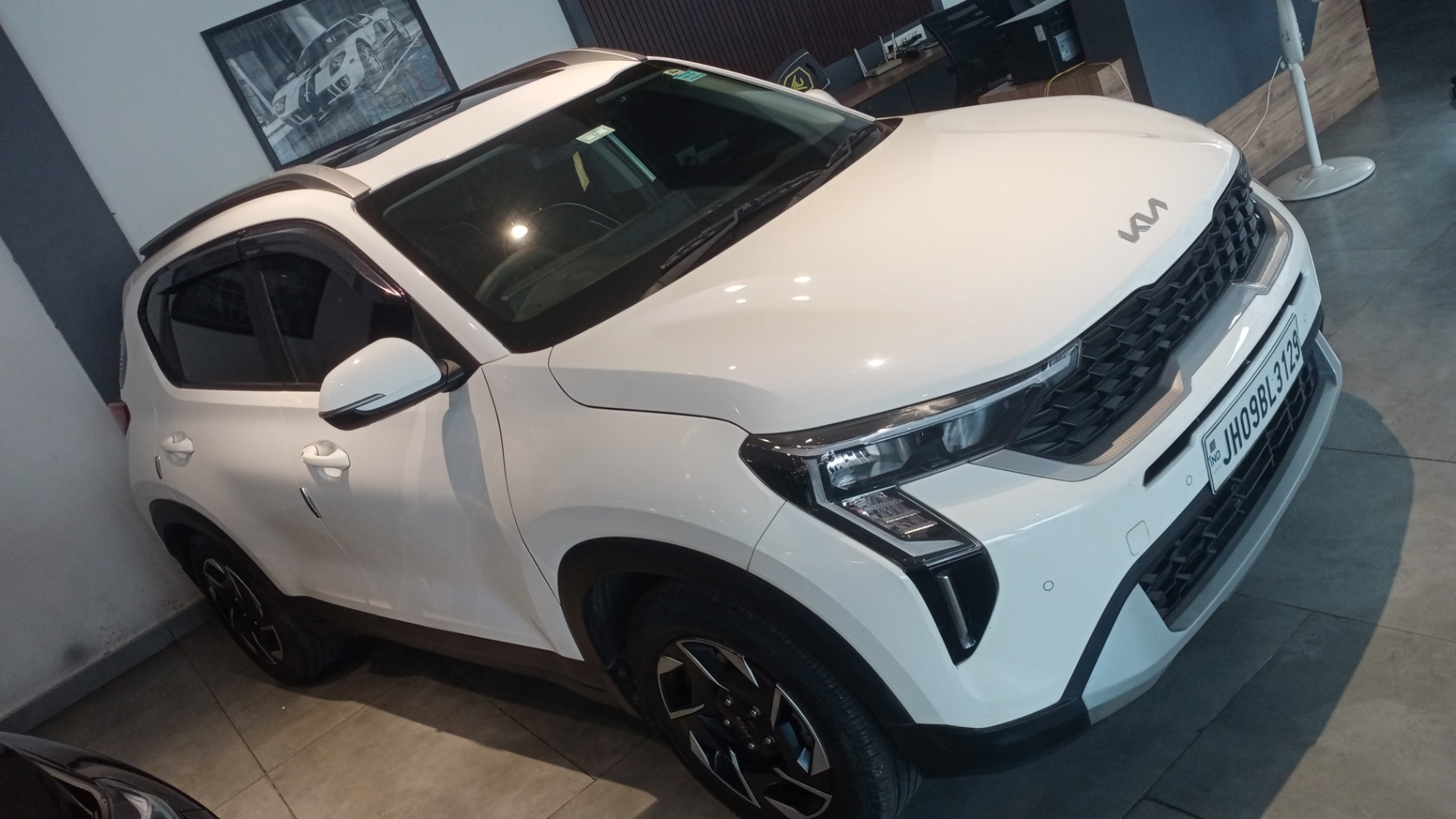 Kia Sonet - View 3