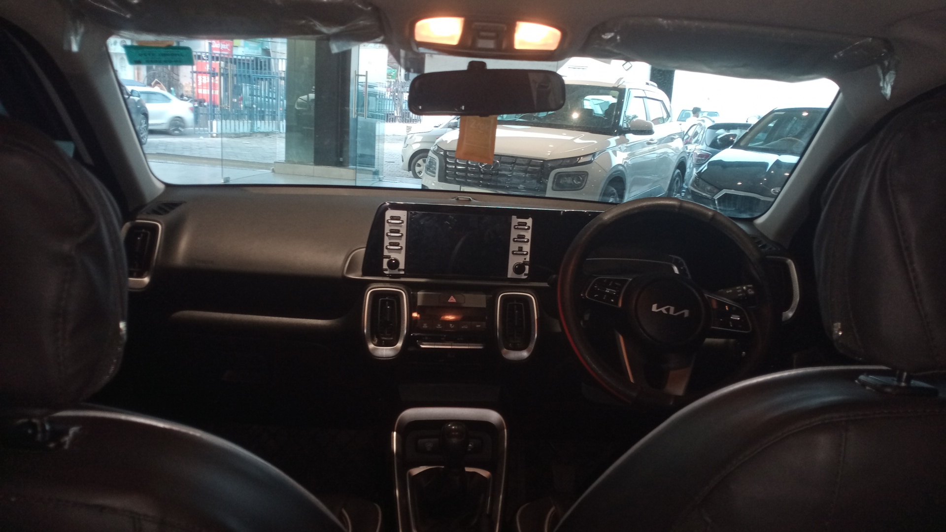 Kia Sonet - View 11