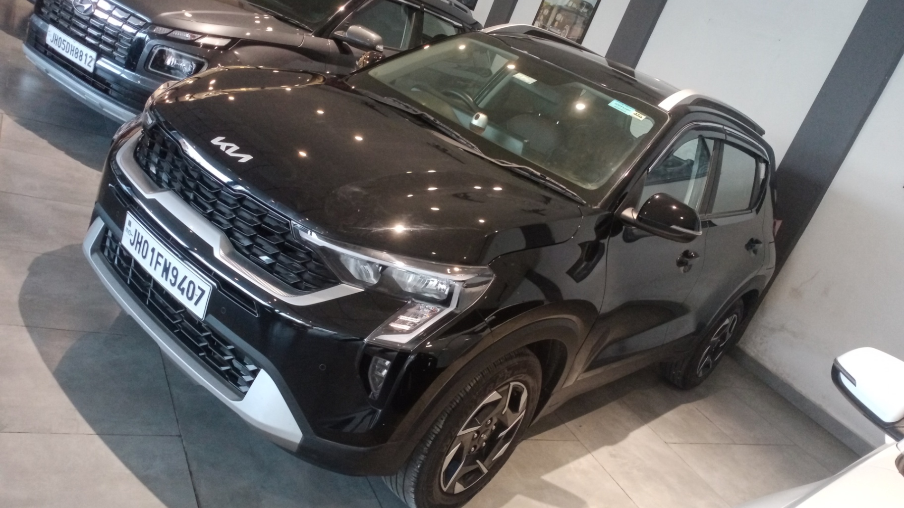 Kia Sonet - View 3