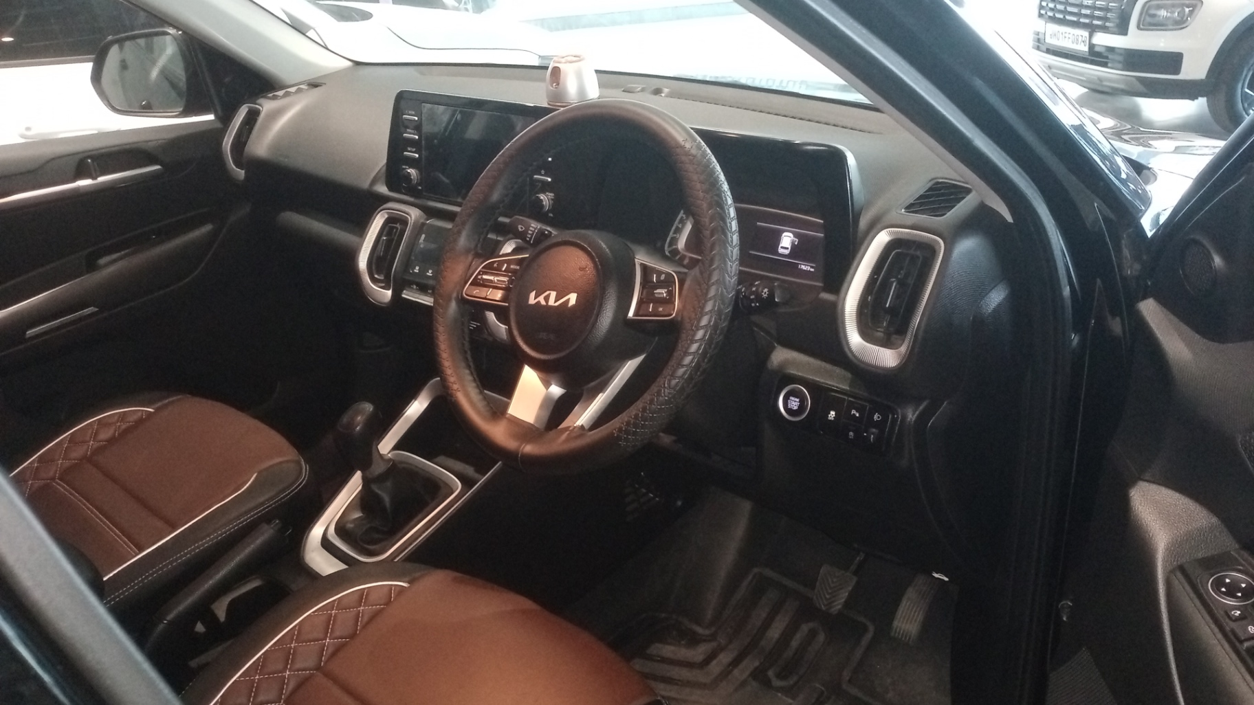 Kia Sonet - View 6