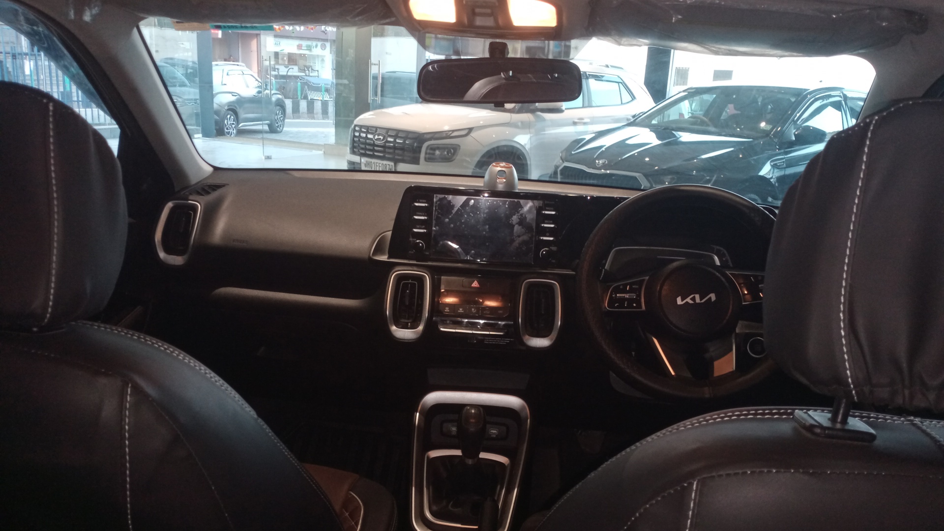 Kia Sonet - View 10