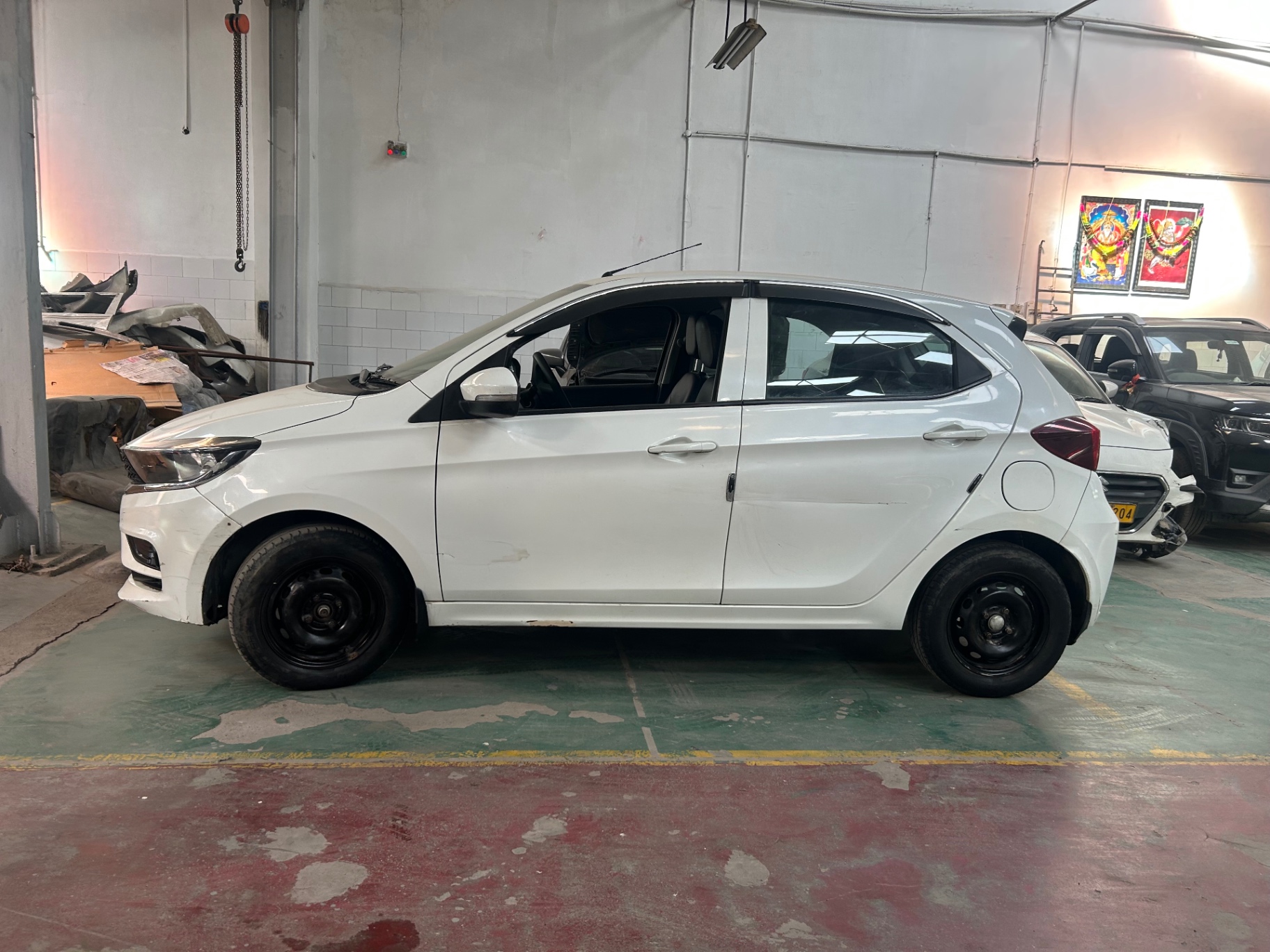 Tata Tiago - View 2
