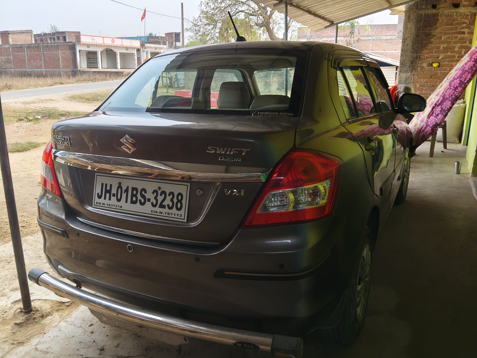 Maruti Suzuki Dzire - Photo 1