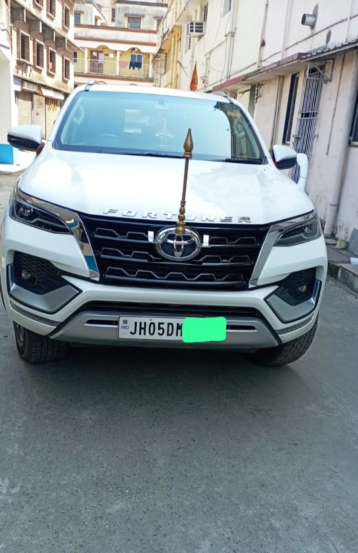 Toyota Fortuner - Photo 5