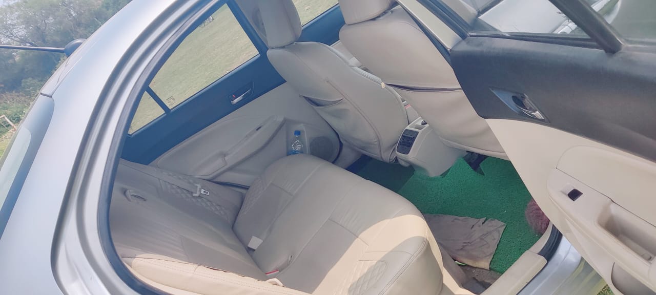 Maruti Suzuki Dzire - Photo 1