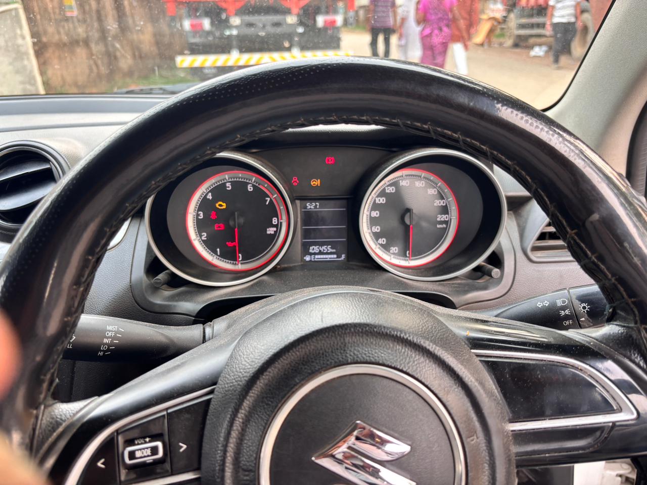 Maruti Suzuki Swift - Photo 1