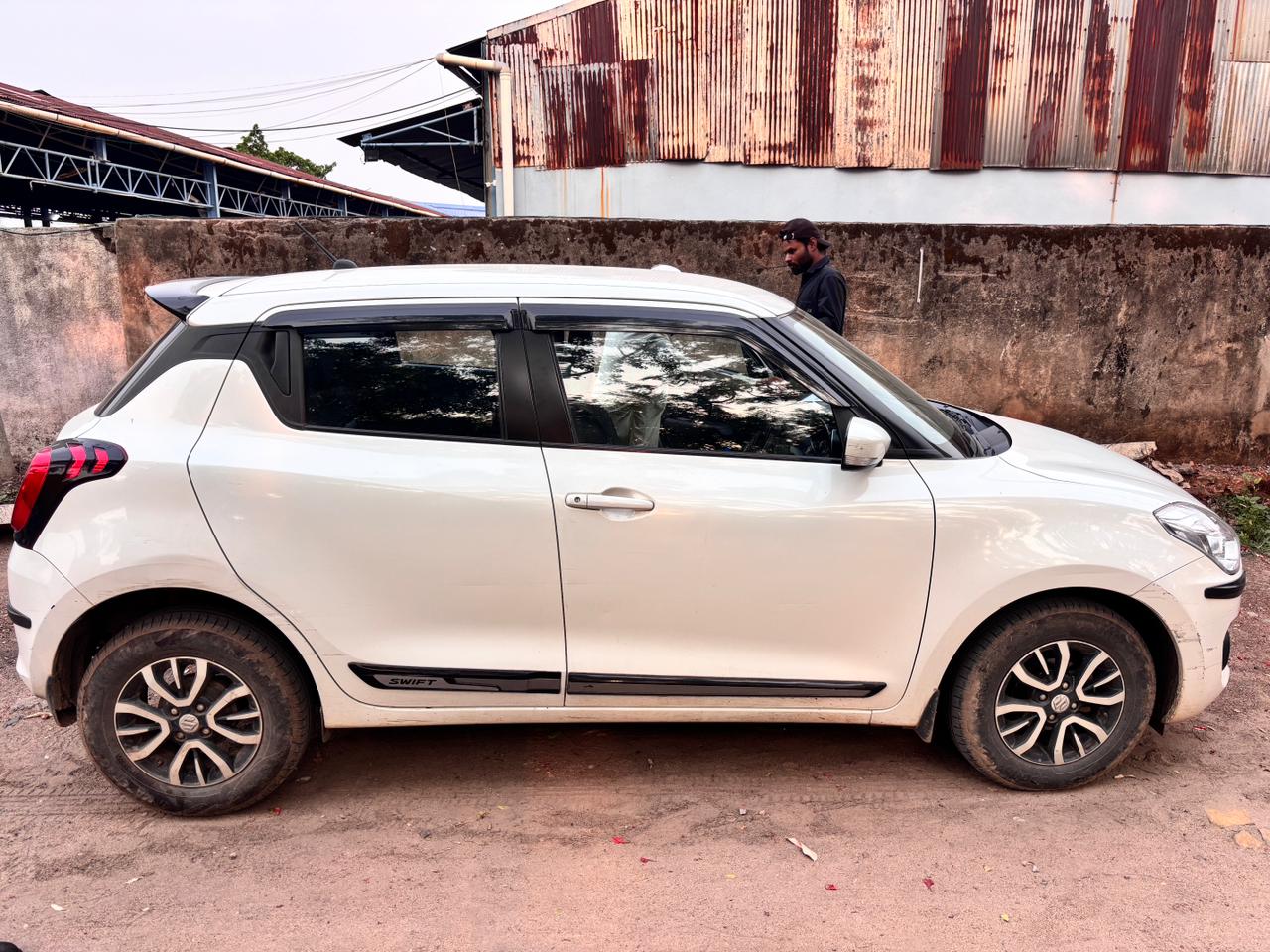 Maruti Suzuki Swift - Photo 4